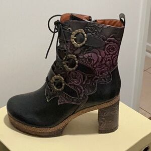 L'Artiste Black Multi Lace-Up Women's Boots